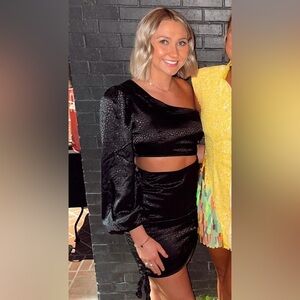 American Threads Black One Sleeved Mini Dress. Size Medium